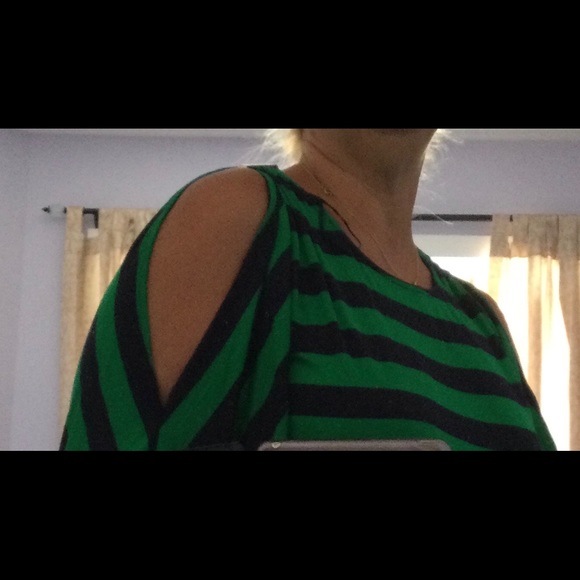 Top - Picture 3 of 4